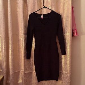 On Running Elegant Black Long Sleeve Dress